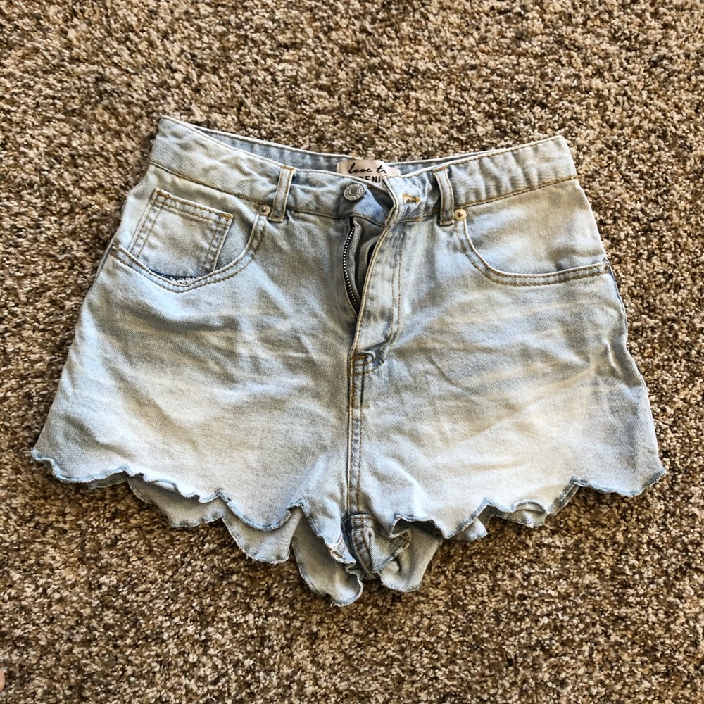 Scallop Hem Denim Shorts